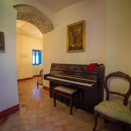 Villa Agradable Casa Con Chimenea En El Centro Historico